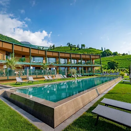 Naj Hotel