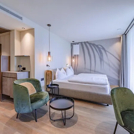 Naj Hotel